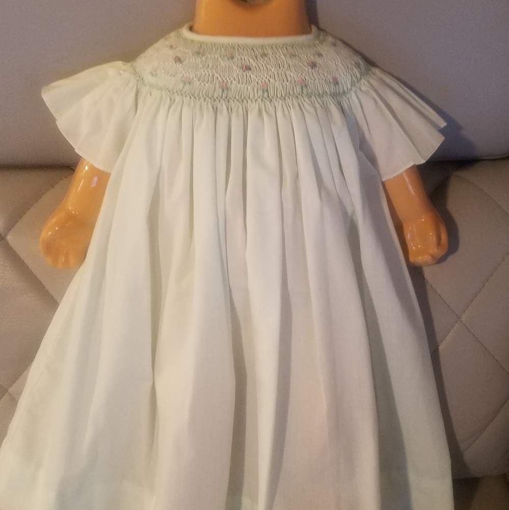 Royal child Mint green 6 months Smocked dress - Picture 2 of 7